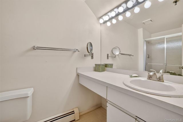 15 Greenridge Avenue 25F, White Plains, NY 10605