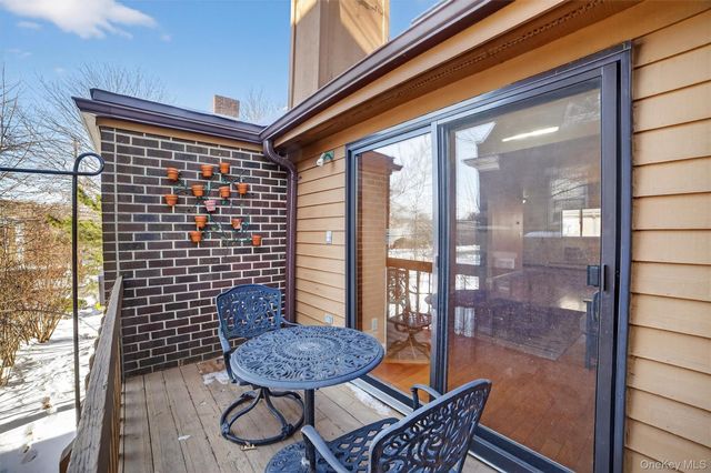 15 Greenridge Avenue 25F, White Plains, NY 10605