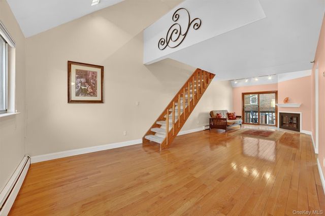 15 Greenridge Avenue 25F, White Plains, NY 10605