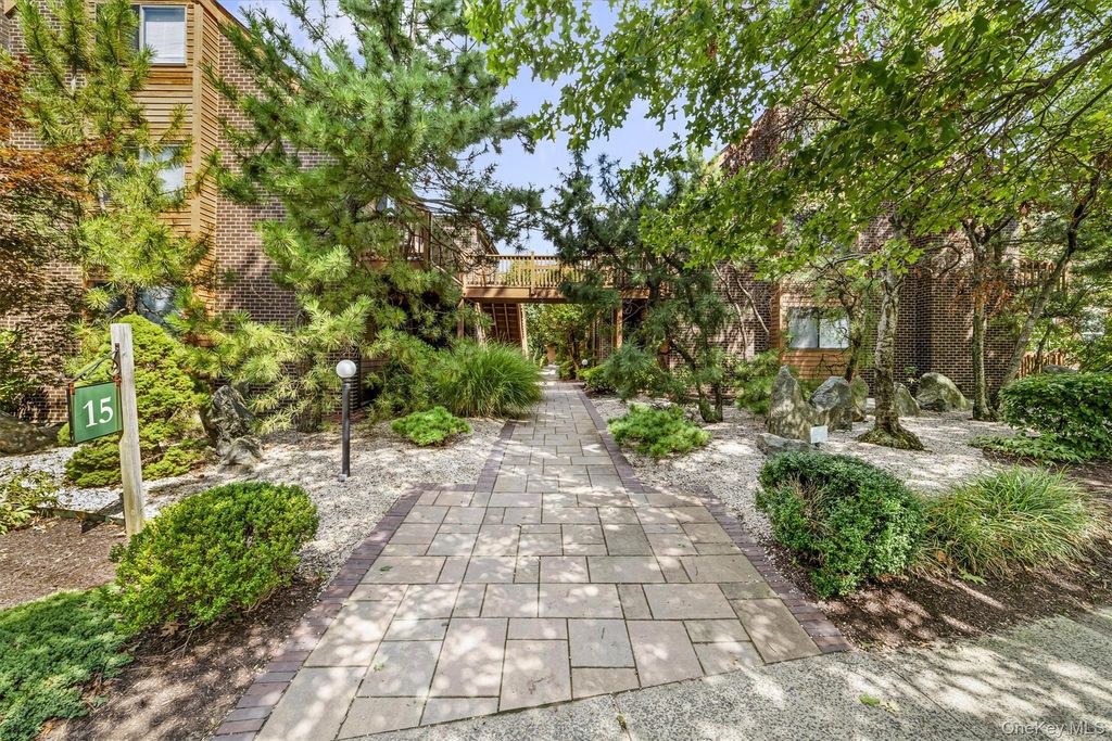 15 Greenridge Avenue 25F, White Plains, NY 10605