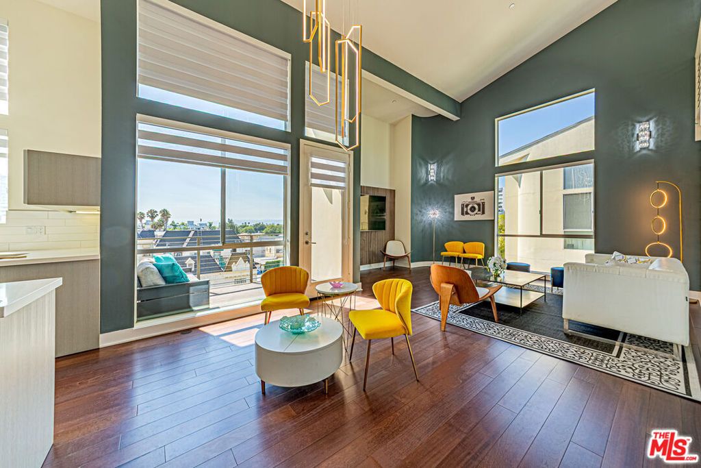 600 S Ridgeley Drive 1, Los Angeles, CA 90036