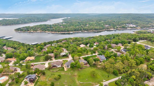 1340 Little Aunts Creek Road, Kimberling City, MO 65686