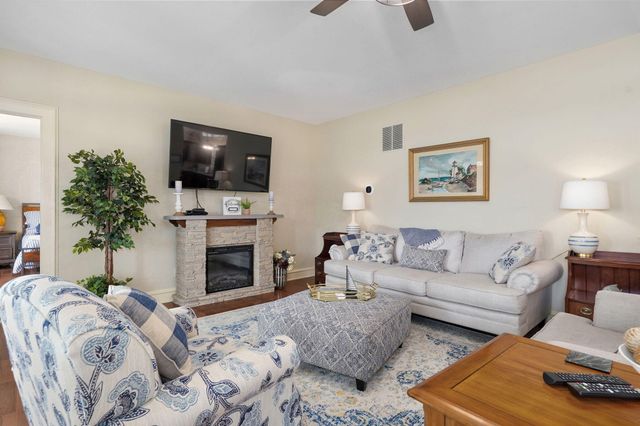 1340 Little Aunts Creek Road, Kimberling City, MO 65686