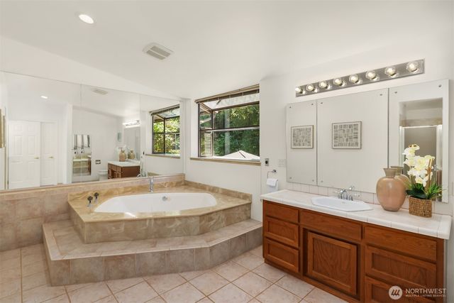 6206 114th Avenue NE, Kirkland, WA 98033