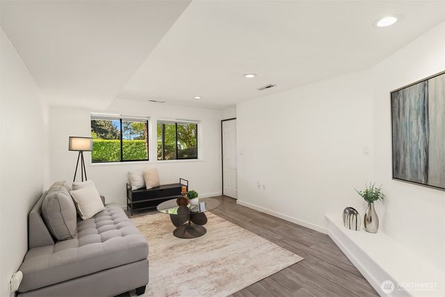 6206 114th Avenue NE, Kirkland, WA 98033