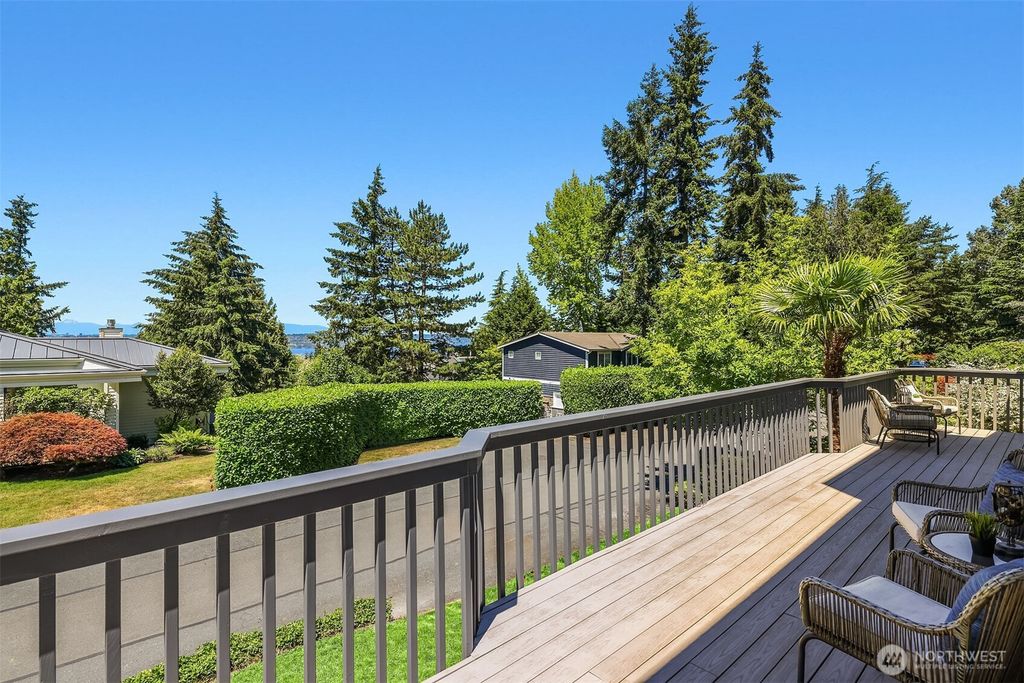 6206 114th Avenue NE, Kirkland, WA 98033