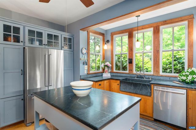 1285 LANETOWN RD, Crozet, VA 22932