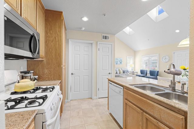 1540 Rosette Way, Gilroy, CA 95020