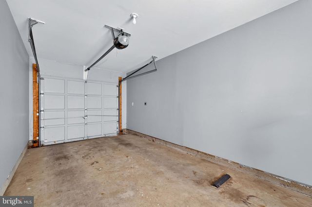 2526 BRENTON POINT DR, Reston, VA 20191