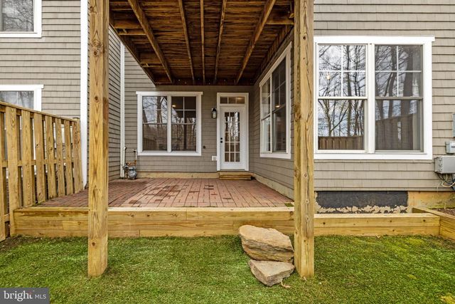 2526 BRENTON POINT DR, Reston, VA 20191