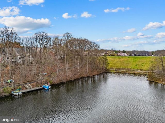 2526 BRENTON POINT DR, Reston, VA 20191