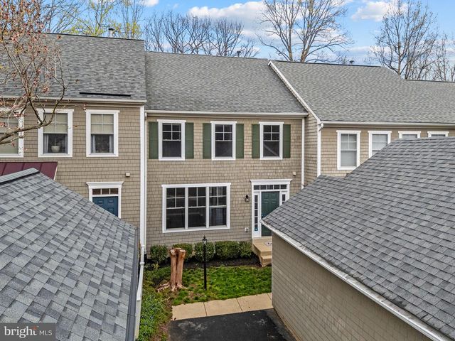 2526 BRENTON POINT DR, Reston, VA 20191