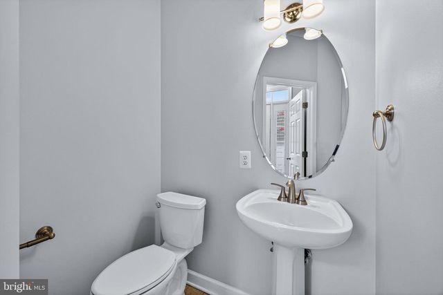 2526 BRENTON POINT DR, Reston, VA 20191