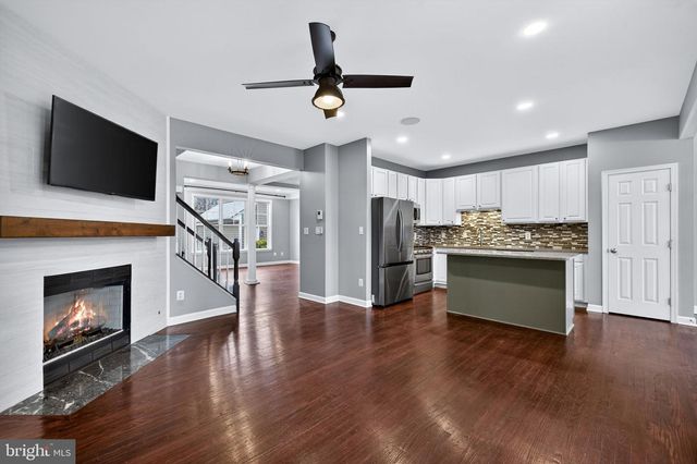 2526 BRENTON POINT DR, Reston, VA 20191