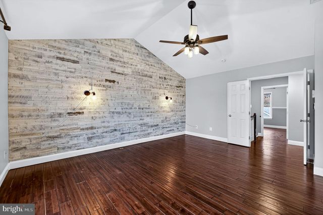 2526 BRENTON POINT DR, Reston, VA 20191