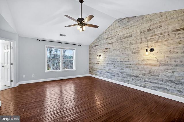 2526 BRENTON POINT DR, Reston, VA 20191