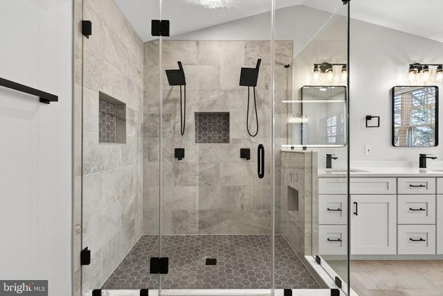 2526 BRENTON POINT DR, Reston, VA 20191