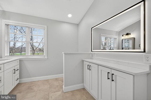 2526 BRENTON POINT DR, Reston, VA 20191