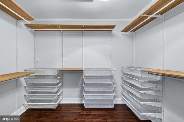 2526 BRENTON POINT DR, Reston, VA 20191