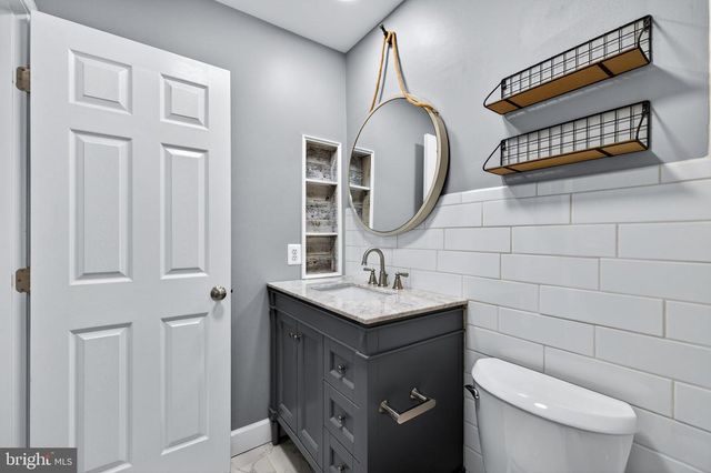 2526 BRENTON POINT DR, Reston, VA 20191