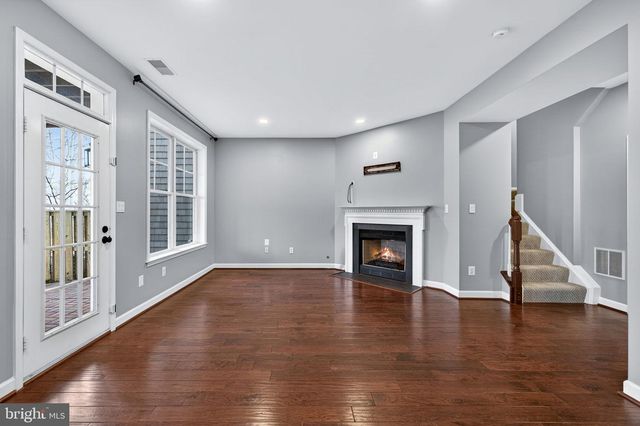 2526 BRENTON POINT DR, Reston, VA 20191