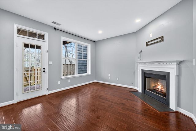 2526 BRENTON POINT DR, Reston, VA 20191