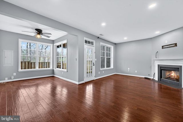 2526 BRENTON POINT DR, Reston, VA 20191