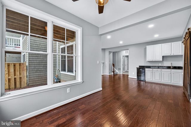 2526 BRENTON POINT DR, Reston, VA 20191