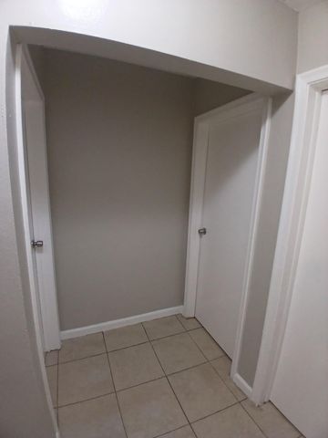 126 NW 8TH Avenue 1, Dania Beach, FL 33004