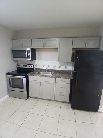 126 NW 8TH Avenue 1, Dania Beach, FL 33004