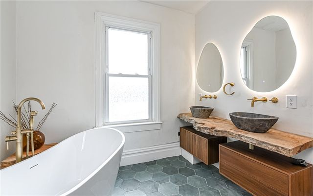 3261 Wexford Rd, Pine Twp, PA 15044