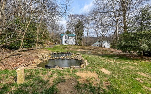 3261 Wexford Rd, Pine Twp, PA 15044