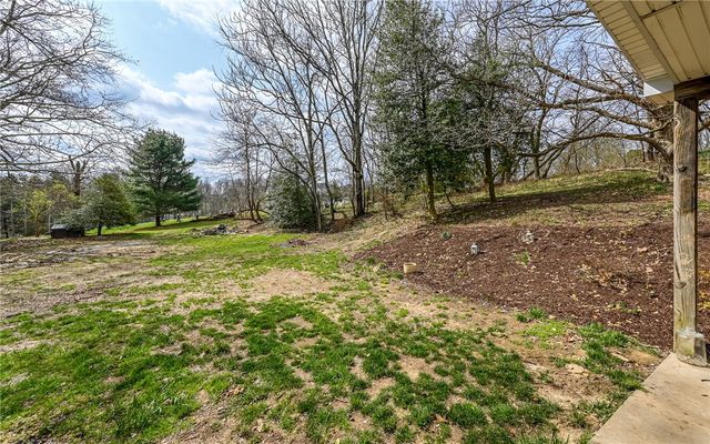 3261 Wexford Rd, Pine Twp, PA 15044