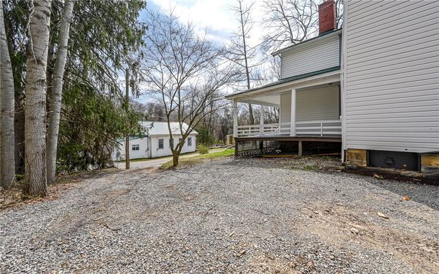 3261 Wexford Rd, Pine Twp, PA 15044