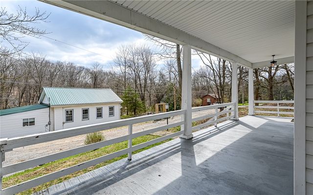 3261 Wexford Rd, Pine Twp, PA 15044
