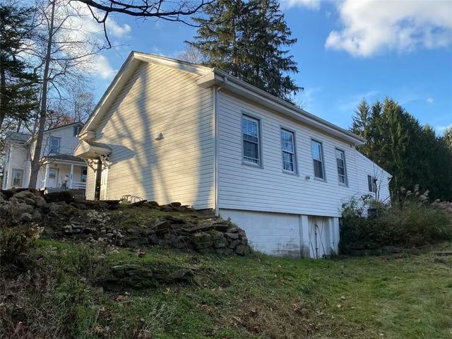 3261 Wexford Rd, Pine Twp, PA 15044
