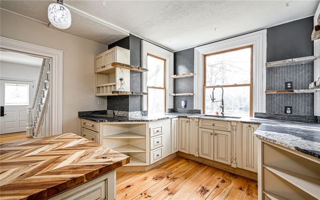 3261 Wexford Rd, Pine Twp, PA 15044