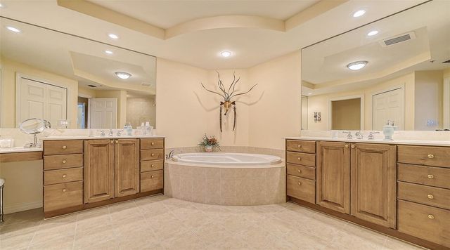 3621 N POINT ROAD 301, Osprey, FL 34229