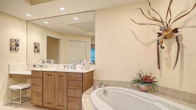 3621 N POINT ROAD 301, Osprey, FL 34229