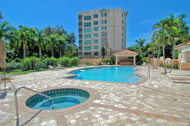 3621 N POINT ROAD 301, Osprey, FL 34229