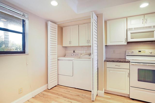 1036 Us Highway 1 216, North Palm Beach, FL 33408