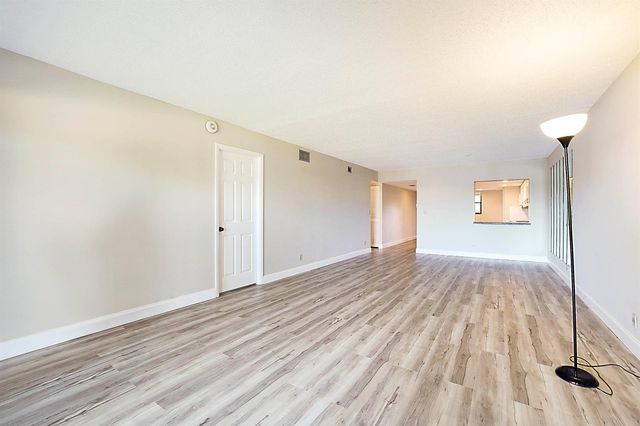 1036 Us Highway 1 216, North Palm Beach, FL 33408