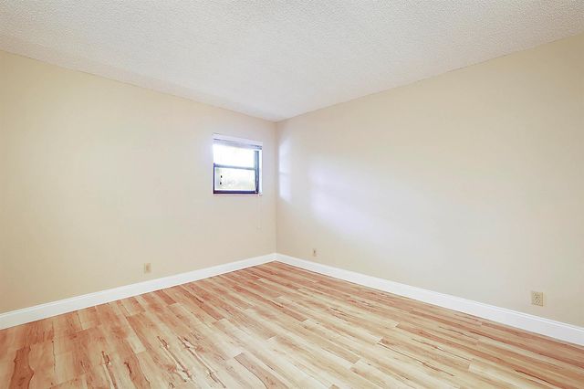 1036 Us Highway 1 216, North Palm Beach, FL 33408
