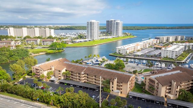 1036 Us Highway 1 216, North Palm Beach, FL 33408