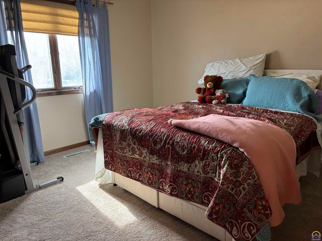 2620 West Ridge Dr, Emporia, KS 66801