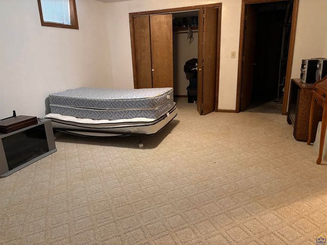 2620 West Ridge Dr, Emporia, KS 66801