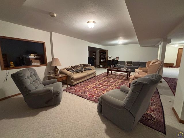 2620 West Ridge Dr, Emporia, KS 66801