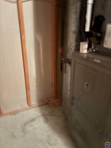 2620 West Ridge Dr, Emporia, KS 66801