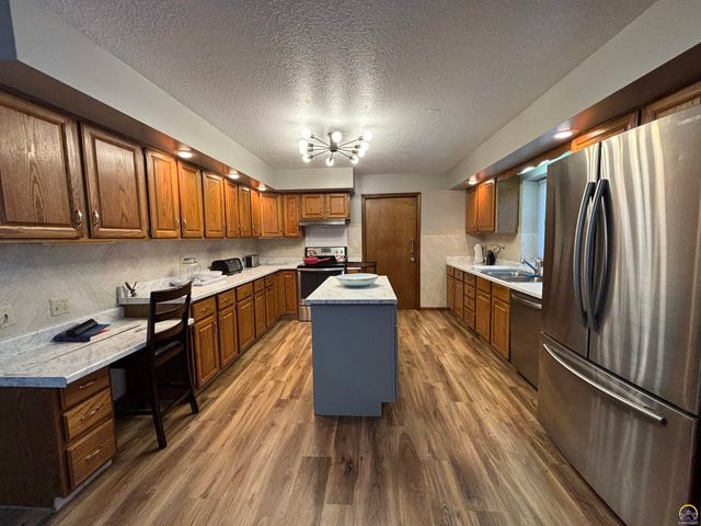 2620 West Ridge Dr, Emporia, KS 66801