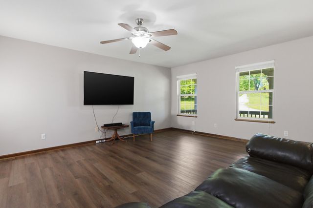 1426 Prairie Ridge Road, Ozark, MO 65721